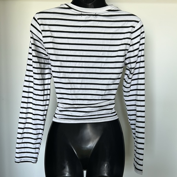 LIZ & SARA Striped Crew Neck Top size XL - Picture 2 of 9
